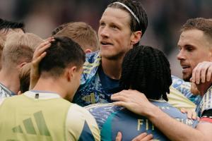 注册观看-太强了!华裔球员天乐突破分球+精妙助攻,贾府逆转对手冠军在望