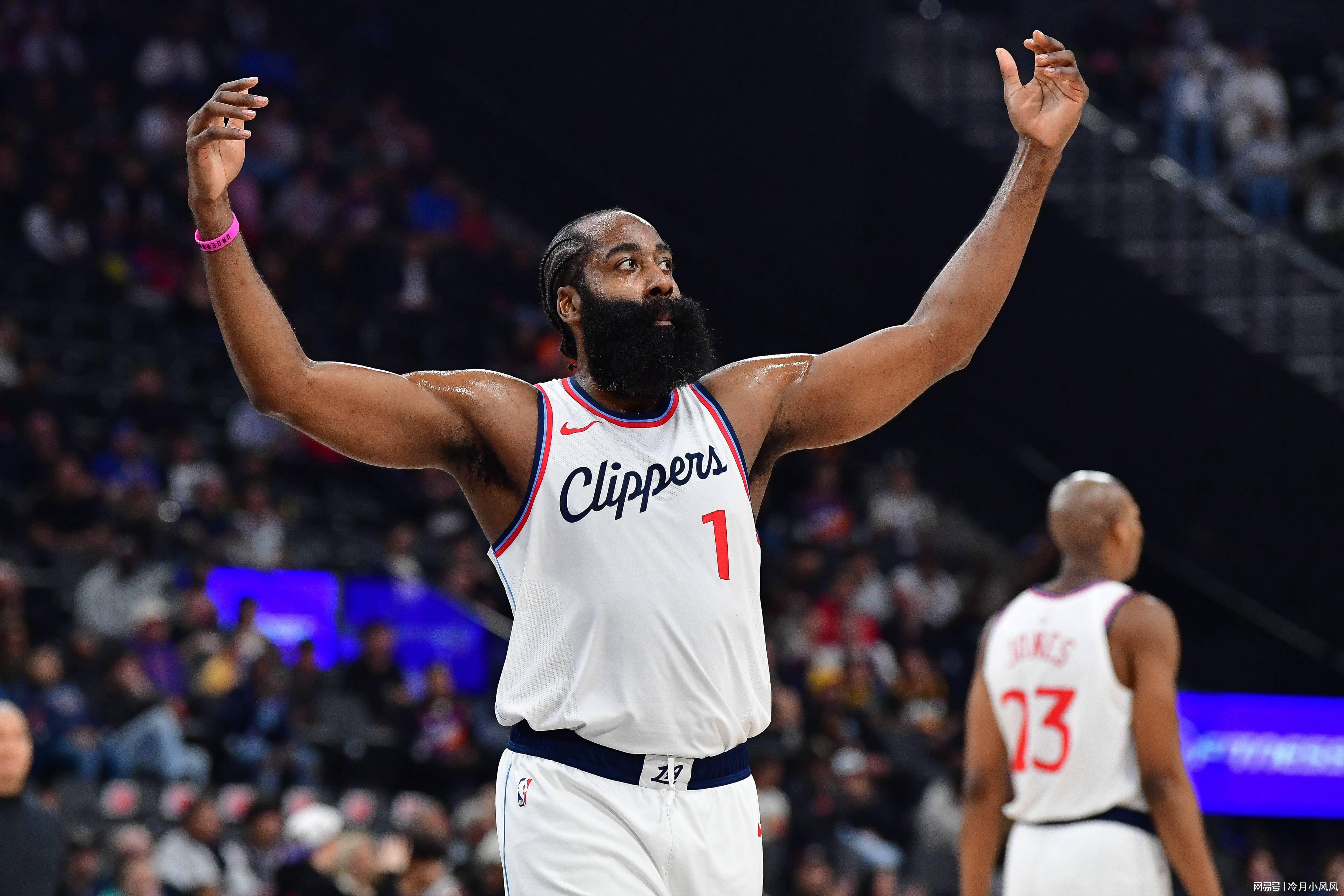 赛车投注-盘点新赛季里程碑时刻：老詹冲三项第一，库里巩固三分王地位