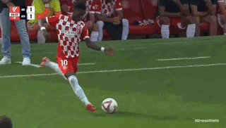 1728452379321067987.gif 注册观看-别迷信“职业”人士,点球被他们玩成了奇葩…