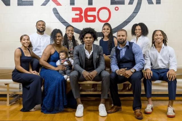 1688654180582082122.jpg 赛车投注-【新秀列传】新版罗斯来了!亨德森接班利拉德当领袖