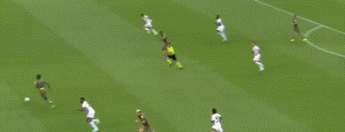1661639974135027334.gif 【意甲】莱昂传射 吉鲁破门 新援助攻 AC米兰2比0胜