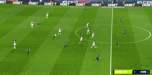 注册观看-【早报】别人的射手纷纷双响！曼联射手1亿欧在路上！