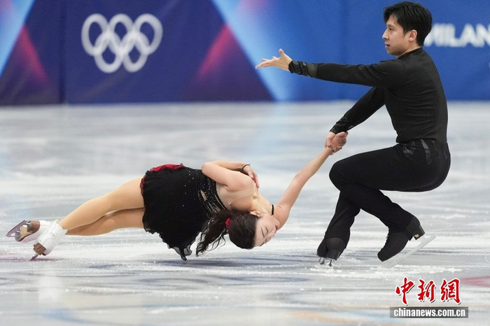 方程式赛车-（米兰冬奥会）花样滑冰团体赛：隋文静/韩聪出战双人滑短节目|AC米兰|米兰冬奥会花样滑冰团体赛|滑冰馆|双人滑短节目比赛|米兰滑冰馆_新浪体育_新浪新闻