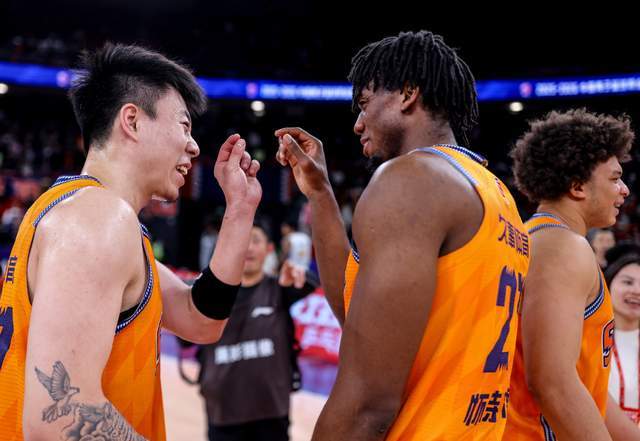 赛车投注-CBA积分榜最新排名！上海力压广厦排第1，广东第3不稳，7队大乱斗